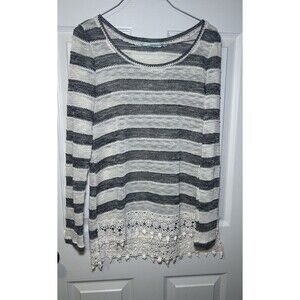 Maurice’s Women Long Sleeve Crochet Striped Sweater White/Gray Size Medium NWOT
